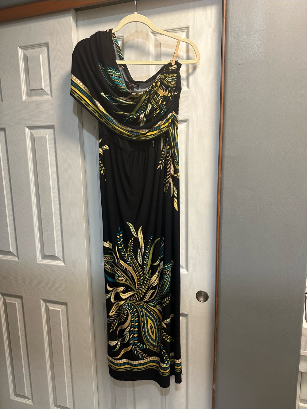 Robbie Bee Black One-Shoulder Maxi Dress with Gold and Teal Print